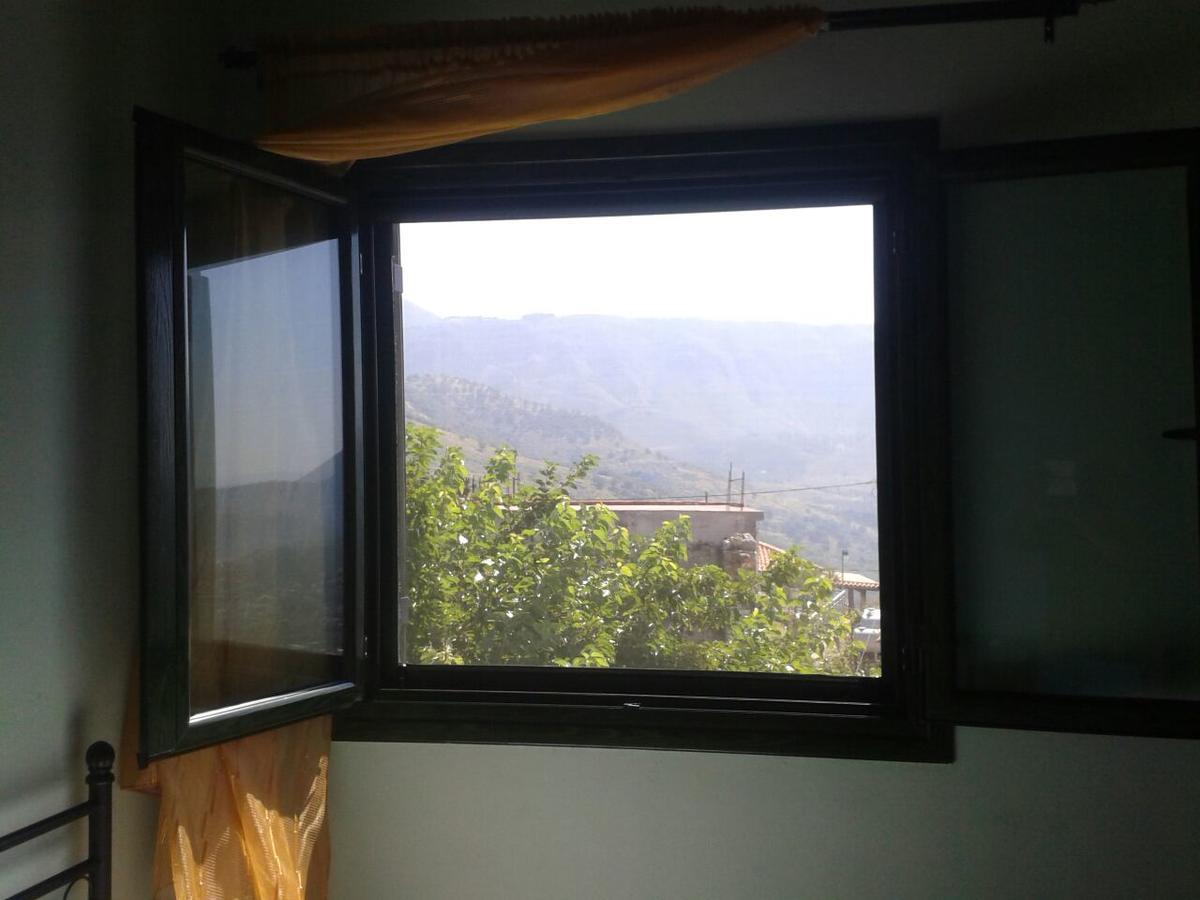 Janis Castle Apartment Himare Exterior photo